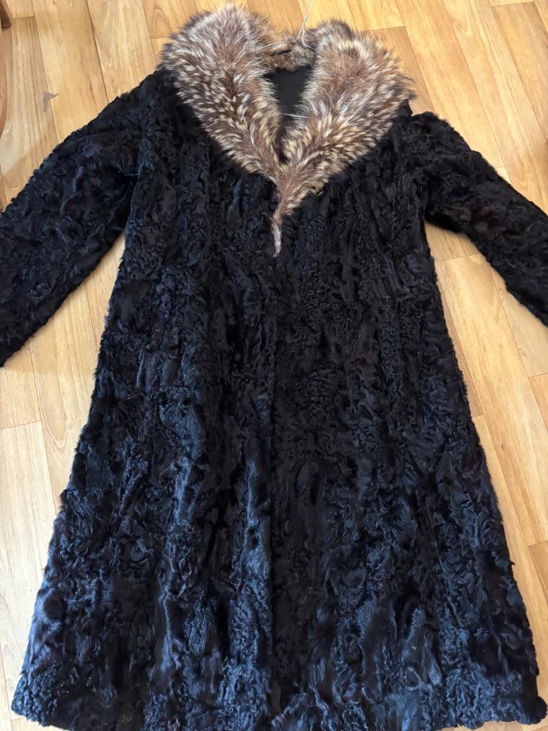 Lange jas Astracan maat 42, Ophalen of Verzenden, Zo goed als nieuw, Maat 42/44 (L), Zwart