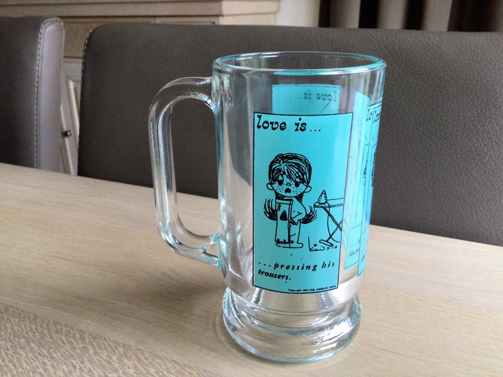 Vintage glas, Love is, 1970, Verzamelen, Ophalen of Verzenden, Zo goed als nieuw