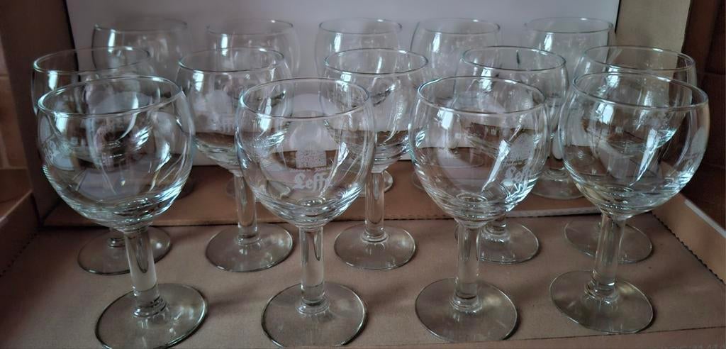 14 verres de Leffe 25 cl également disponibles par pièce, Collections, Verres & Petits Verres, Enlèvement, Comme neuf