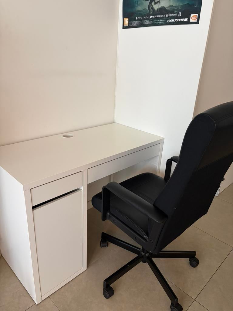office desk and chairs, Ophalen, Zo goed als nieuw