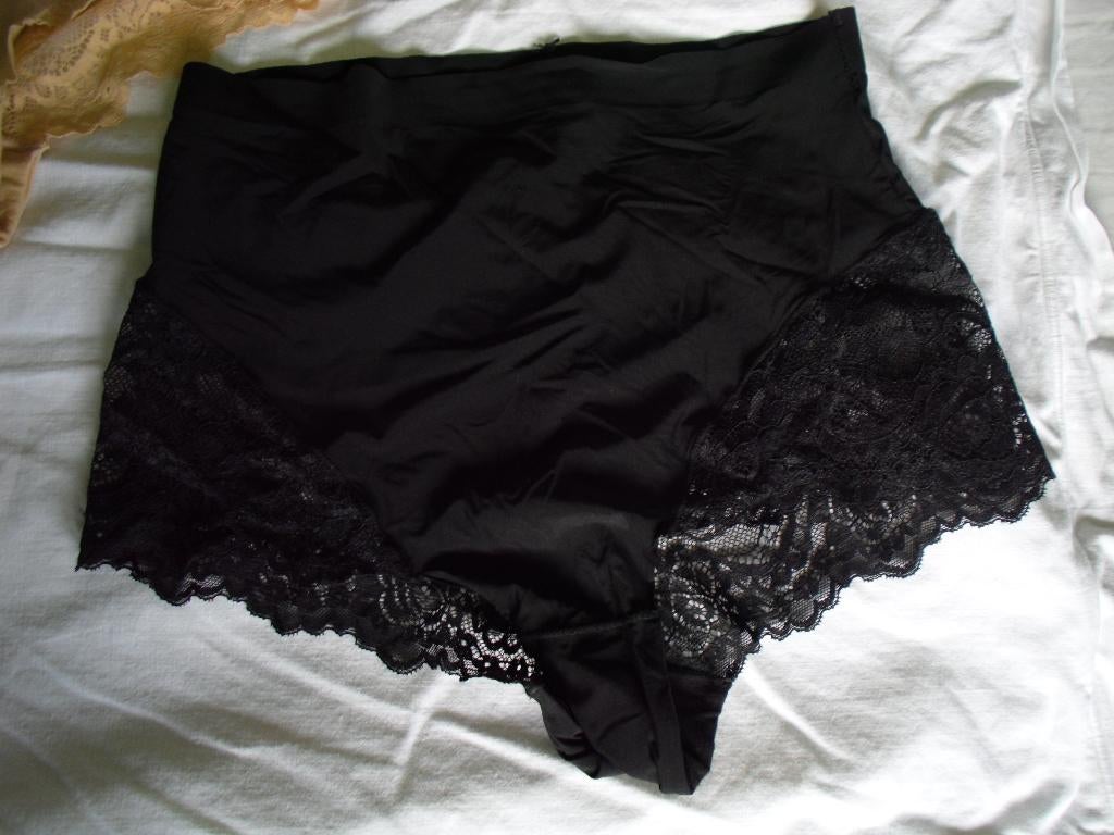 Nouvelle culotte haute. Taille M. Marque : "Deuxième Peau"., Kleding | Dames, Ondergoed en Lingerie, Ophalen, Zwart, Slip