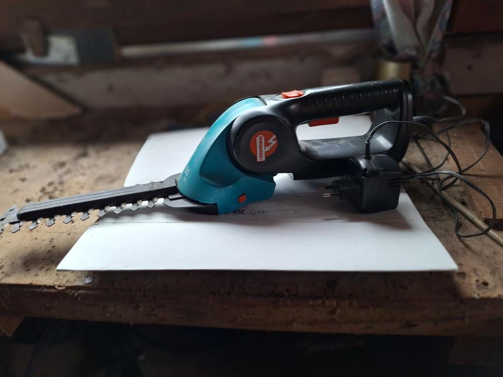 Heggenschaar, Ophalen