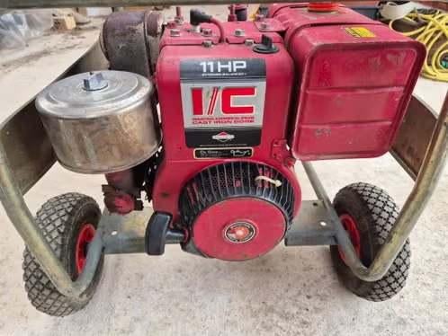 groupe électrogène professionnel à essence Briggs & Stratton, Bricolage & Construction, Générateurs, Enlèvement, Utilisé, 5 à 10 kVA