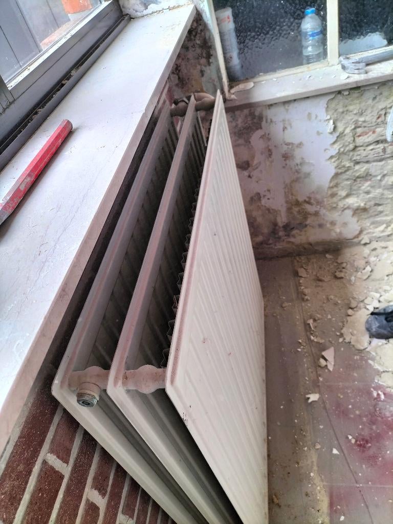 Radiateur en fonte, Bricolage & Construction, Chauffage & Radiateurs, Enlèvement, Utilisé, 80 cm ou plus, Radiateur