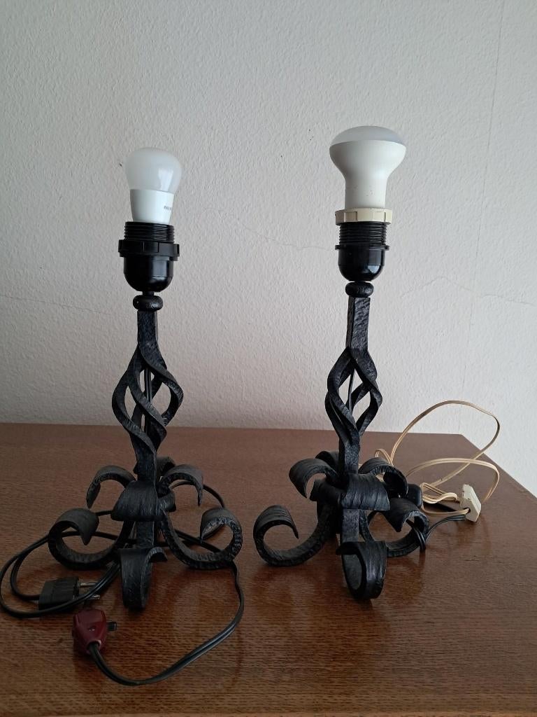 1 Paire de pieds de lampadaires en fer forgé, Enlèvement ou Envoi, Moins de 100 cm, Métal, Fer forgé travaillé