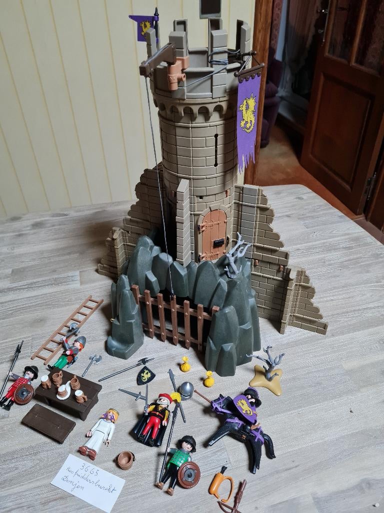 Le château des brigands 3665 - Chevaliers et écuyers 3669, Enlèvement ou Envoi, Utilisé, Playmobil en vrac