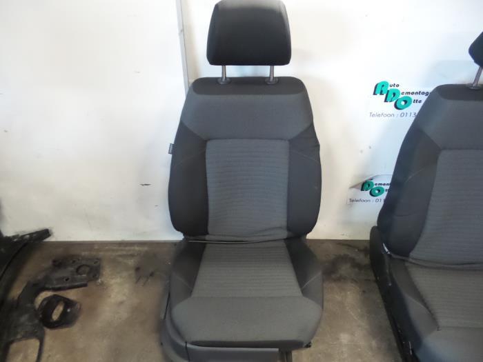 Siège droit d'un Volkswagen Polo (Polo 09-), -, 3 mois de garantie, Utilisé, -