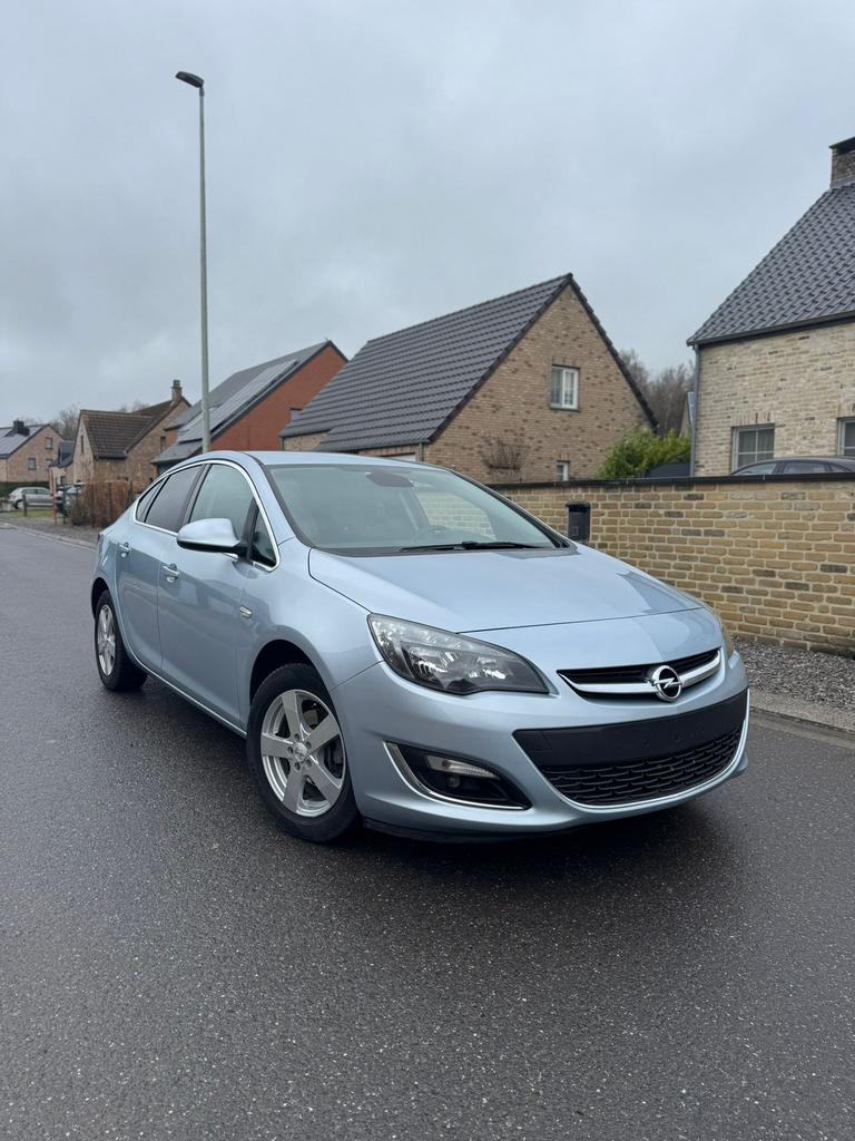 Opel Astra Nochtback, Achat, Entreprise, Boîte manuelle, 5 portes