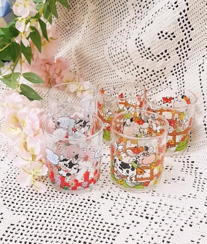 Cinq verres vintage à  VACHES ( Italie)🐄🍎