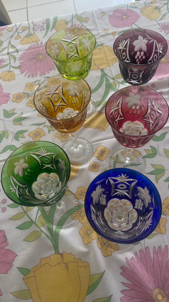 6 VERRES A VIN DU RHIN CRISTAL COULEUR, Antiquités & Art, Enlèvement