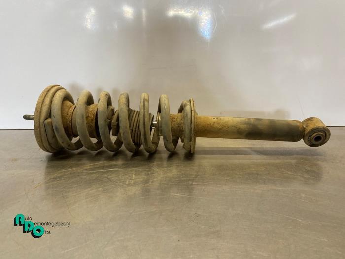 Schokdemperpoot links-voor van een Mitsubishi Pajero (Pajero, Gebruikt, -, -, Ophalen of Verzenden