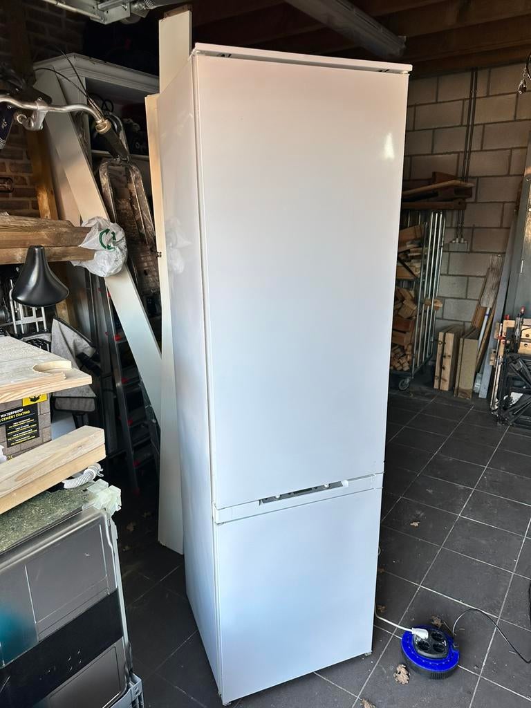 Inbouw koel vries combinatie. Werkend te zien, Ophalen, Gebruikt, 60 cm of meer, 100 tot 150 liter