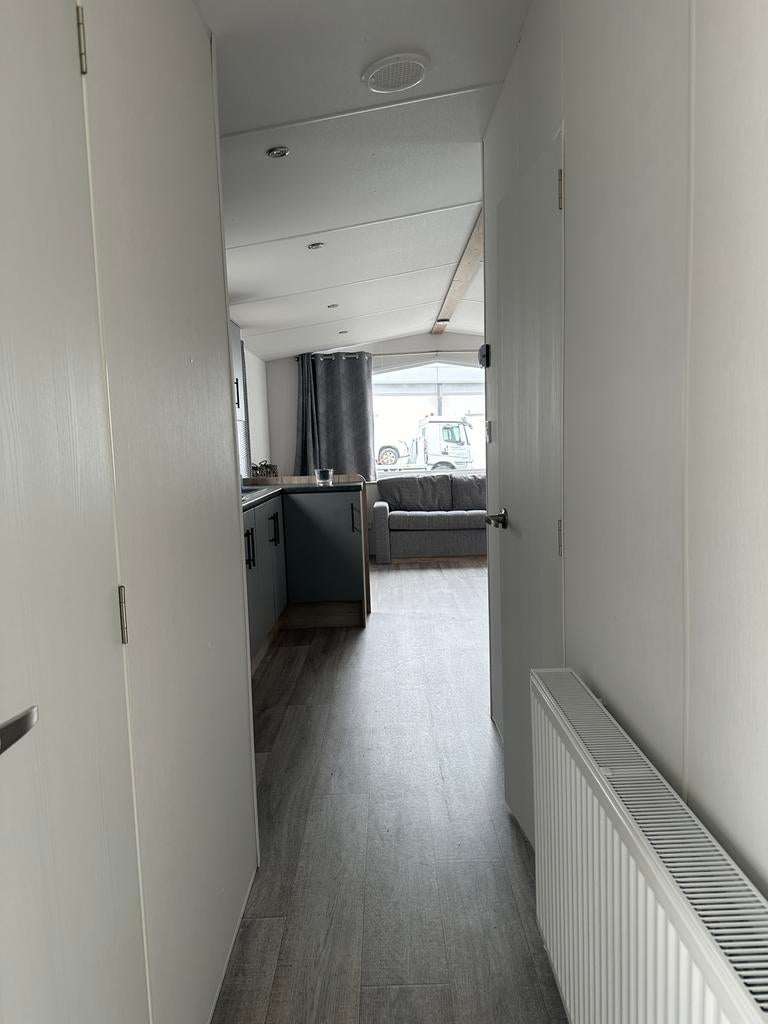 EN STOCK ! ! ! ! RELAX 1100x385/2 AVEC CHAUCET ET CANAPÉ-LIT, Caravanes & Camping, Jusqu'à 6