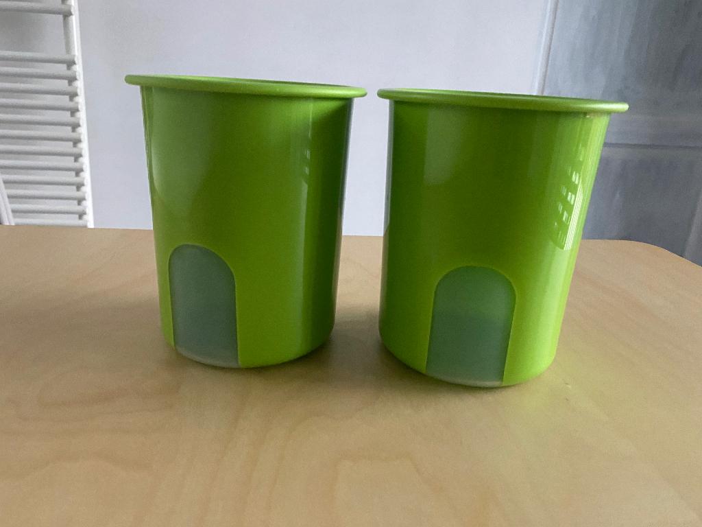 Tupperware , 2 bewaardozen, Huis en Inrichting, Ophalen of Verzenden, Zo goed als nieuw, Groen, Bus of Trommel