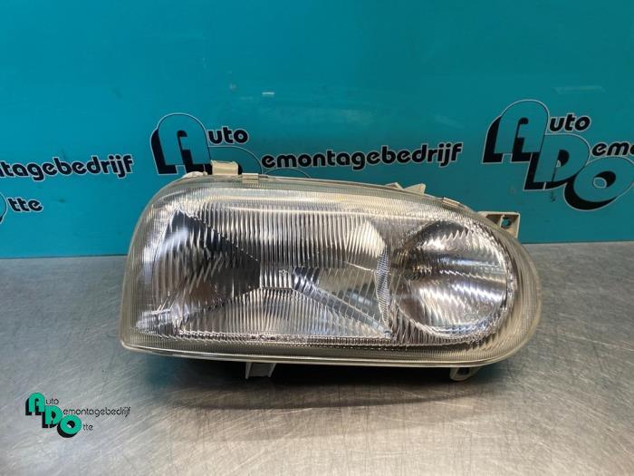 Phare droit d'un Volkswagen Golf (Golf 91-), Volkswagen, -, 3 mois de garantie, Utilisé