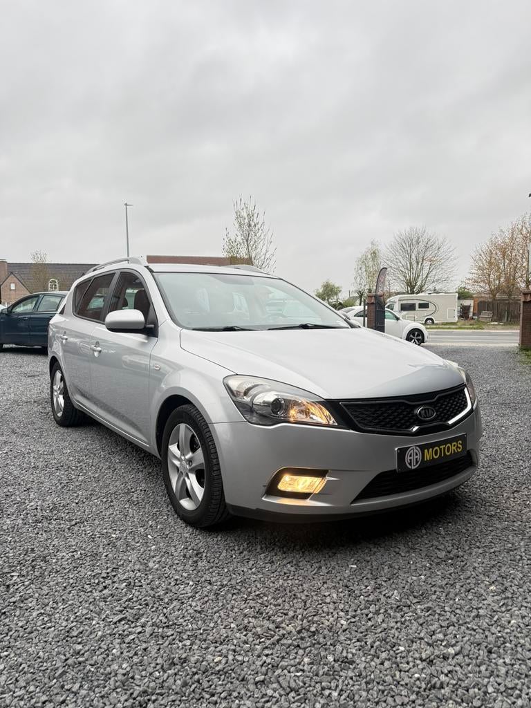 À VENDRE — KIA CEED 1.6 CRDI, Autos, 5 portes, Tissu, 4 cylindres, 66 kW