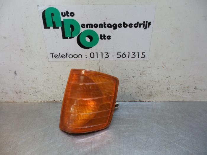 Richtingaanwijzer links van een Mercedes 190E/D, Gebruikt, -, -, Ophalen of Verzenden