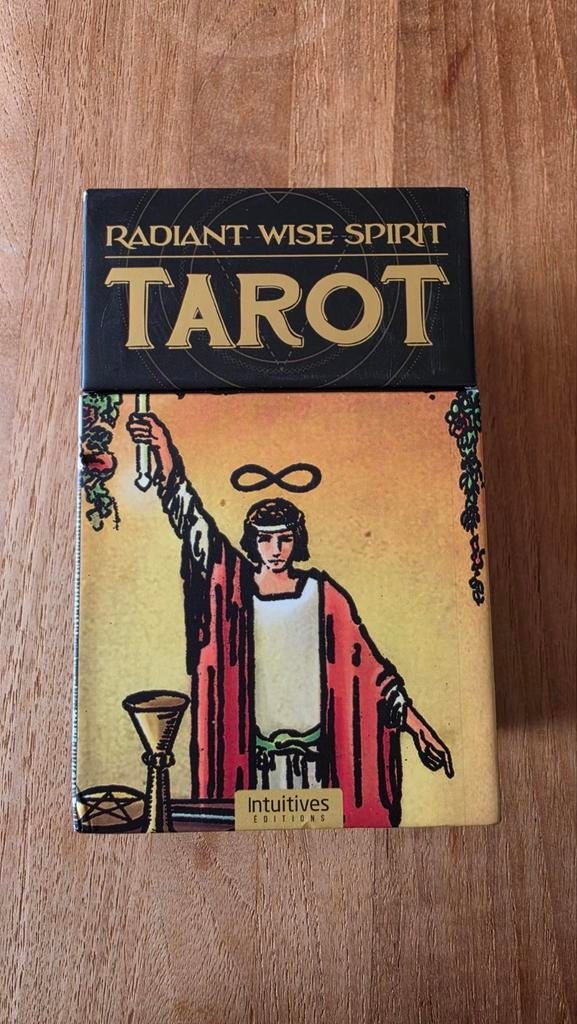 Tarot Radiant Wise Spirit Lo Scarabeo collection, Ophalen of Verzenden, Zo goed als nieuw, Intuitives
