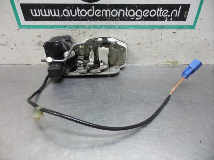 Serrure portière mécanique 2portes droite d'un Honda CRX (, Honda, -, Utilisé, -