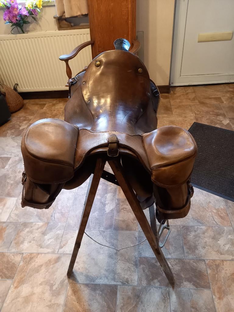 Selle de cheval, de parade, Animaux & Accessoires, Enlèvement, Utilisé, Autres espèces