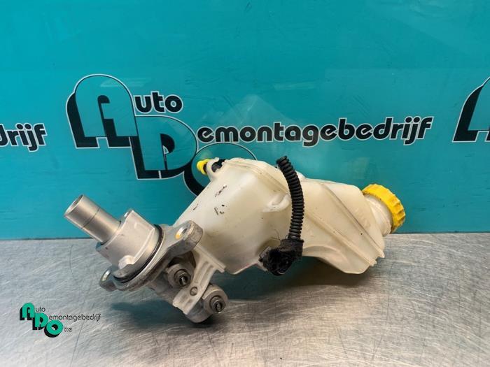 Hoofdremcilinder van een Fiat Punto Evo (Punto Evo 08-), Gebruikt, -, -, Ophalen of Verzenden