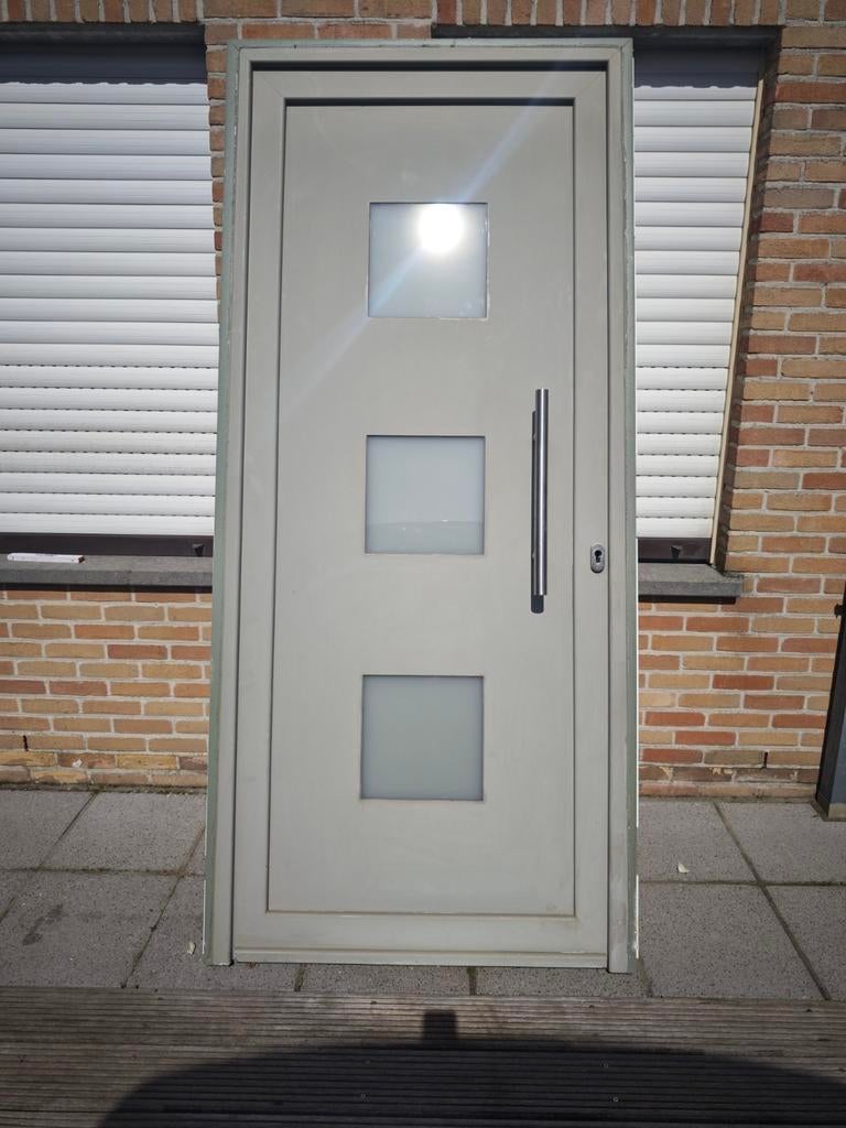 Voordeur Deceuninck 2.32×1.045×0.07, Ophalen