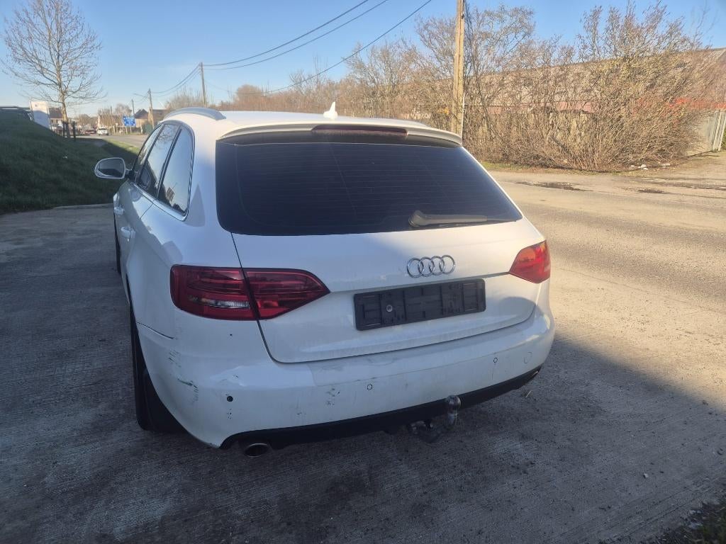 Audi A4 Break 2.7 Diesel Moteur V6 Boîte Automatique, Autos, Audi, Euro 5, Achat, Entreprise, A4