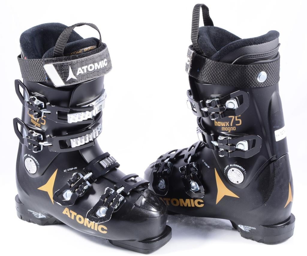 Chaussures de ski 38 38.5 EU pour femmes ATOMIC HAWX MAGNA, Sports & Fitness, Ski & Ski de fond, Utilisé, Chaussures, Atomic, Carving