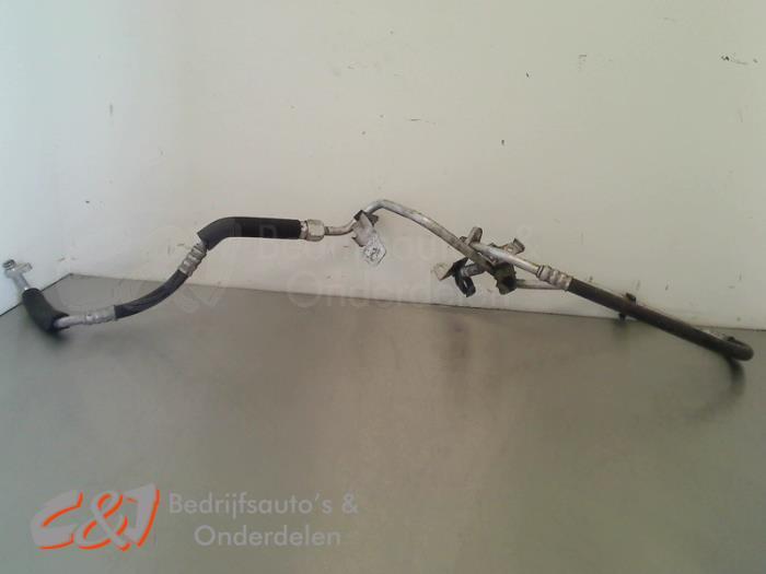 Tuyau clim d'un Opel Vivaro, -, Opel, 3 mois de garantie, Utilisé