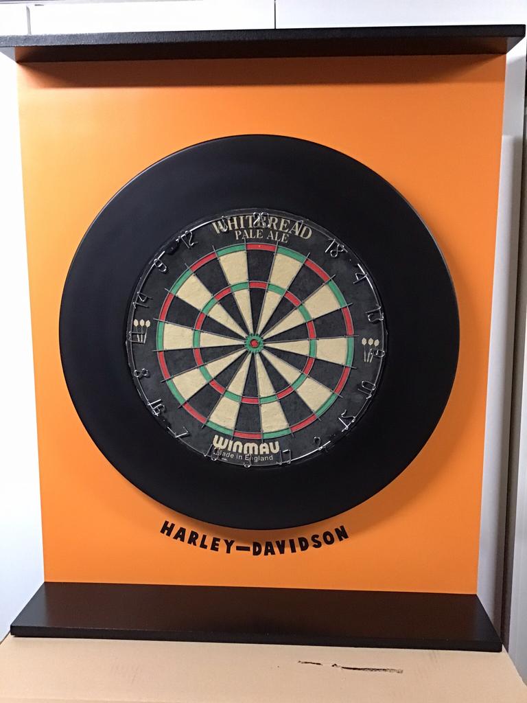 Darts achterwand ( Harley - Davidson ) !!, Sports & Fitness, Fléchettes, Enlèvement, Neuf, Autres types