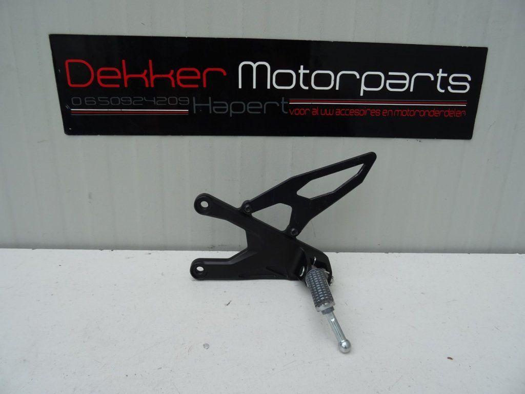 Linker Schetsplaat / Voetsteun links Yamaha YZF R1 2015-2019, -, Utilisé, -, -