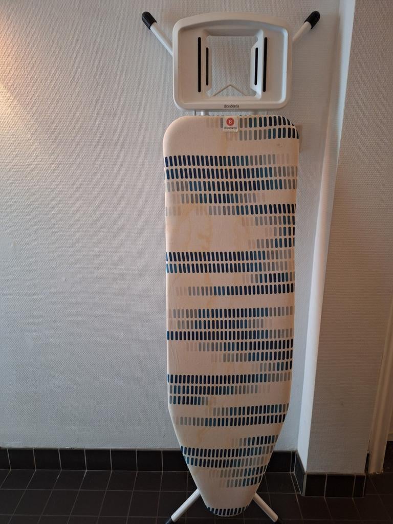 Strijkplank Brabantia, Elektronische apparatuur, Strijkijzers en Strijkplanken, Ophalen