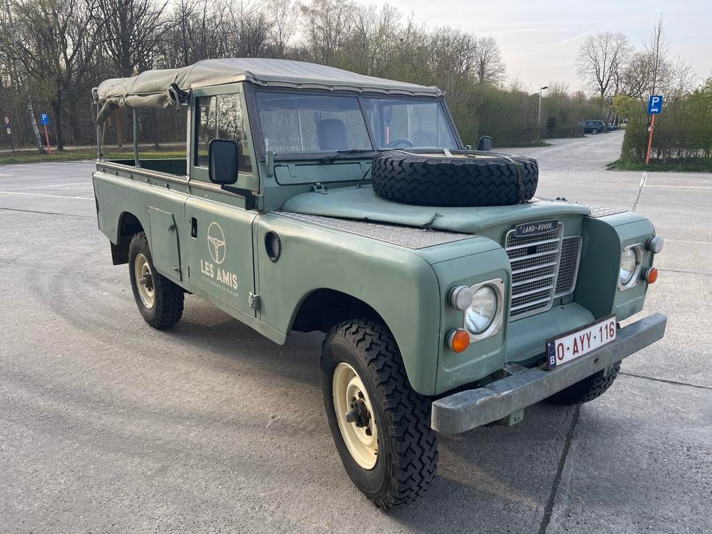 109 LWB 2.2 Pétrole ANCEITRE!!!!!!, Autos, Land Rover, Argent ou Gris, Achat, Entreprise, 2 places