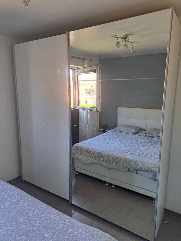 CHAMBRE A COUCHER, Enlèvement