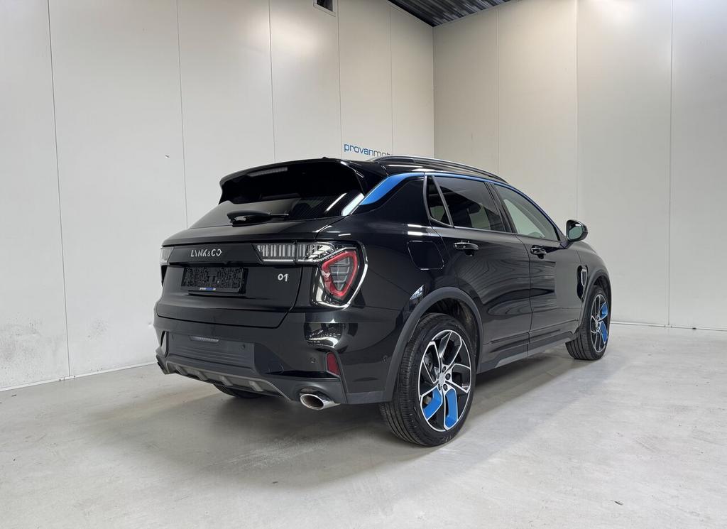 Lynk & Co 01 1.5 Plug In Hybrid  - Airco - Pano - SOH 97%!, 0 min, Euro 6, Zwart, 5 zetels