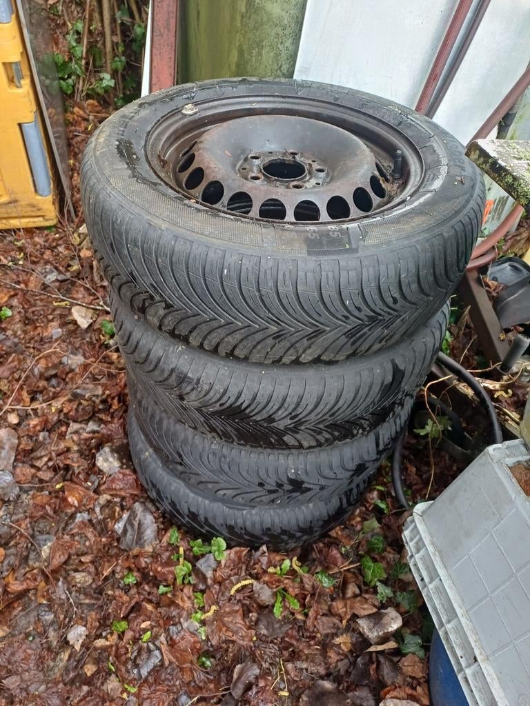 15 pouces 4 jantes
Mercedes, Autos : Pièces & Accessoires, Pneus & Jantes, Enlèvement