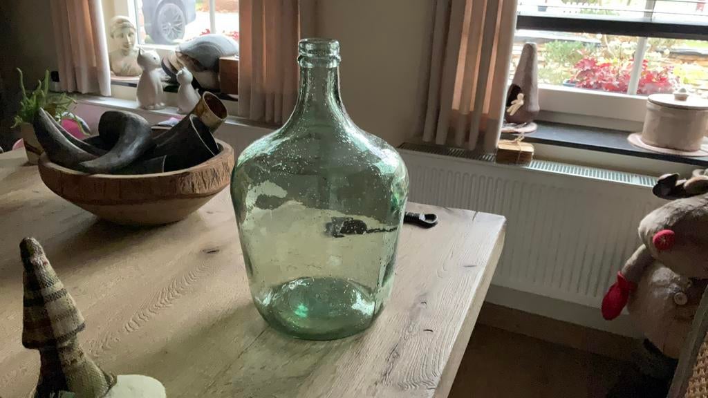 Grande Dame Jeanne vaas in groene fles, Huis en Inrichting, Woonaccessoires | Vazen, Ophalen of Verzenden, Nieuw, Glas, Minder dan 50 cm