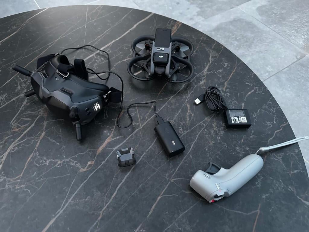 DJI Avata Fly Smart Combo - Drone, Audio, Tv en Foto, Drones, Ophalen of Verzenden, Zo goed als nieuw