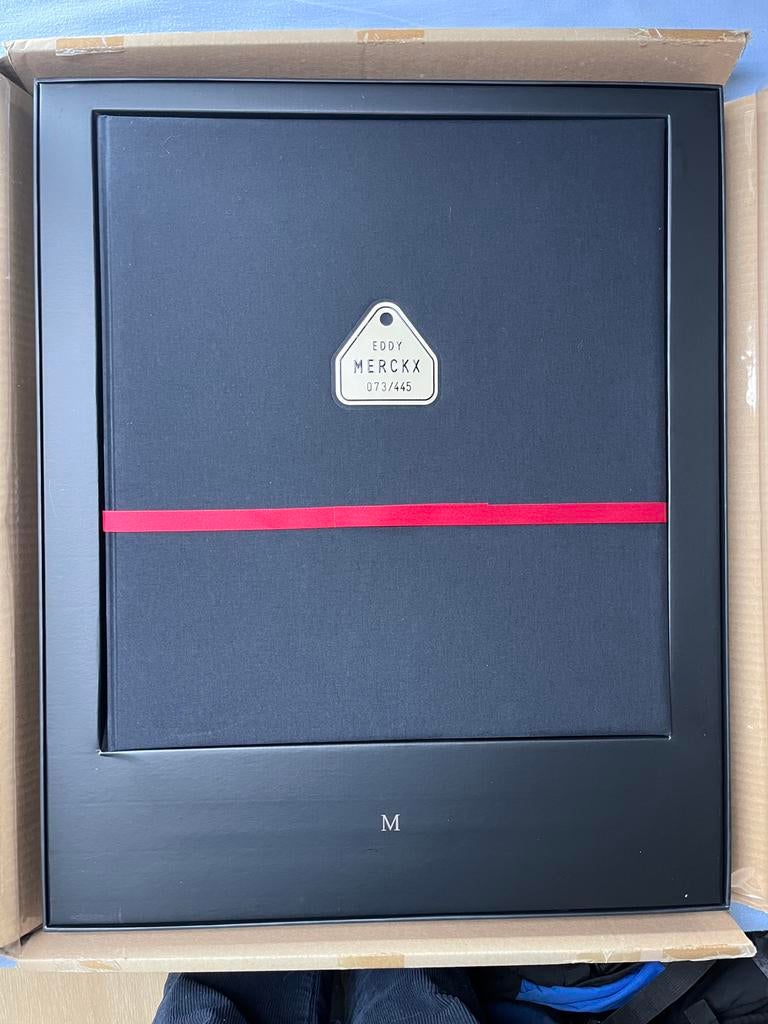 Merckx 445 limited edition, English without relics, Boeken, Sportboeken, Nieuw, Lopen en Fietsen, Ophalen