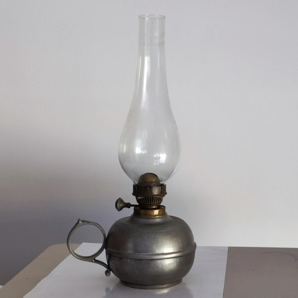 Ancienne lampe à huile en véritable étain, Maison & Meubles, Envoi, Comme neuf