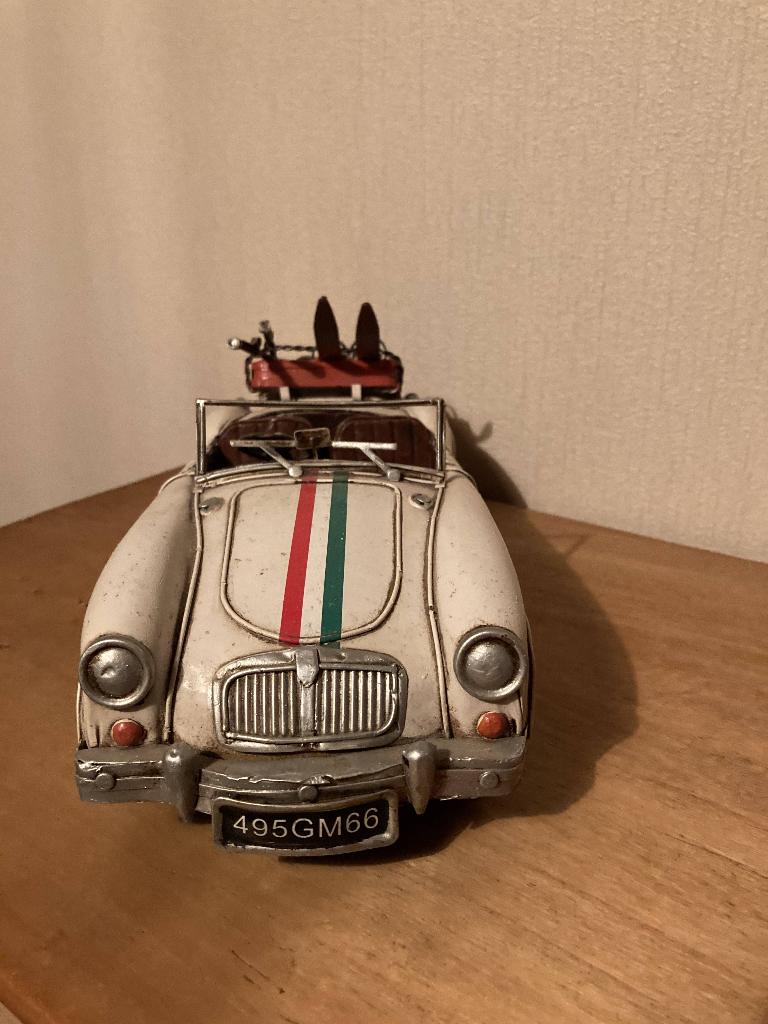 Voiture MG en métal pour la déco, Collections, Marques & Objets publicitaires, Enlèvement ou Envoi, Comme neuf