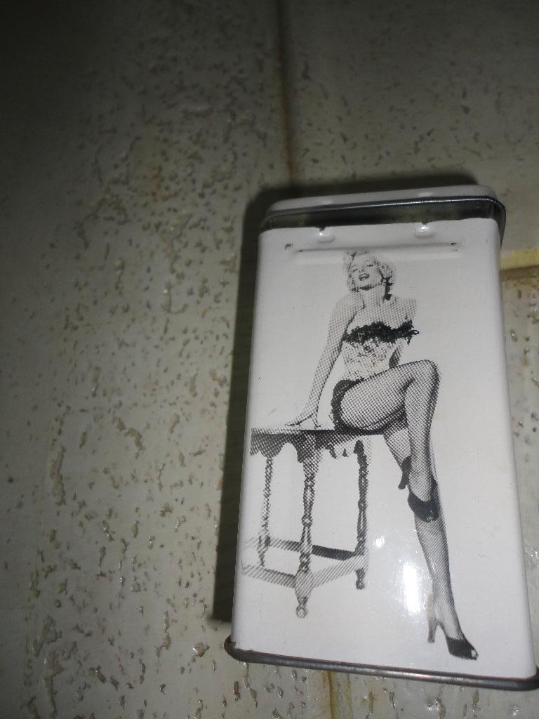 doosje marilyn monroe, Ophalen, Gebruikt