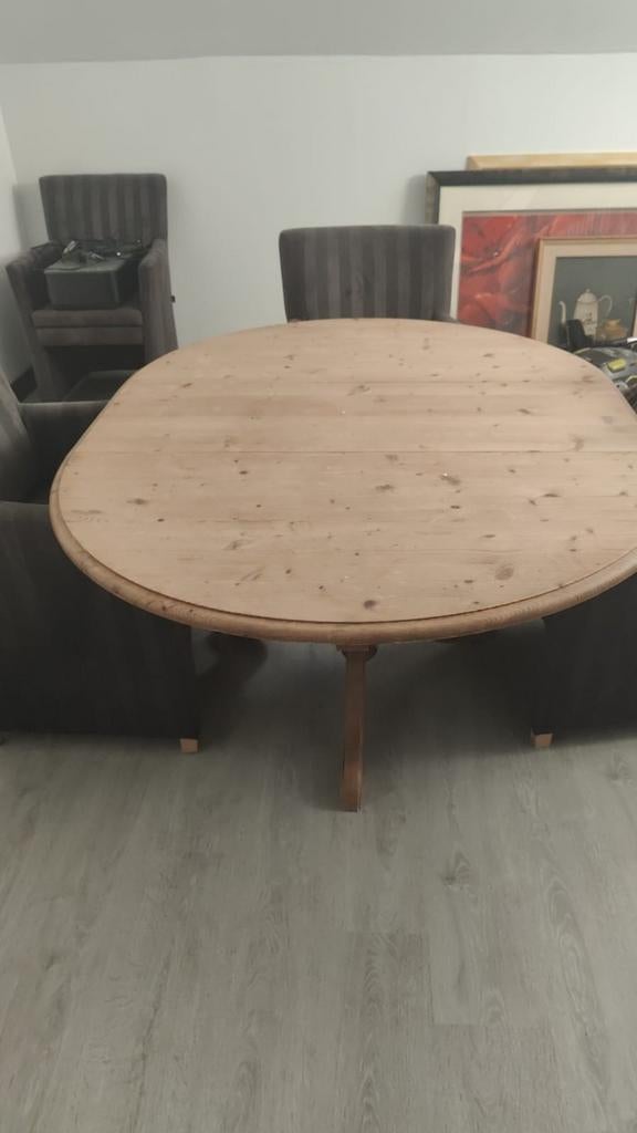 Eettafel en stoelen (zes) zonder stoelen 150 euro, Ophalen, Grenenhout