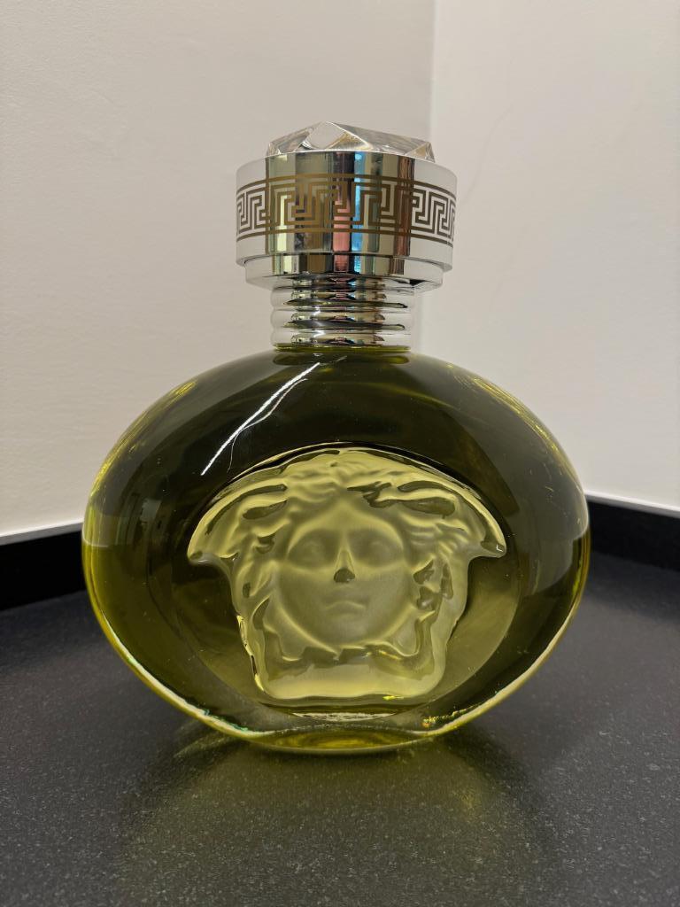 Zeldzame Grote Vintage Factice Parfum"Blond"by Versace 90's, Enlèvement, Comme neuf, Bouteille de parfum, Plein
