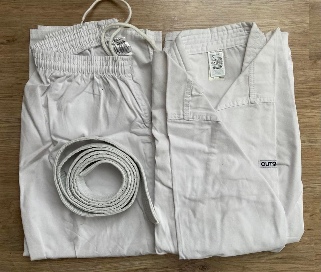 Kimono taille 170 cm décathlon, Sports & Fitness, Enlèvement, Comme neuf, Judo, Vêtements d'arts martiaux
