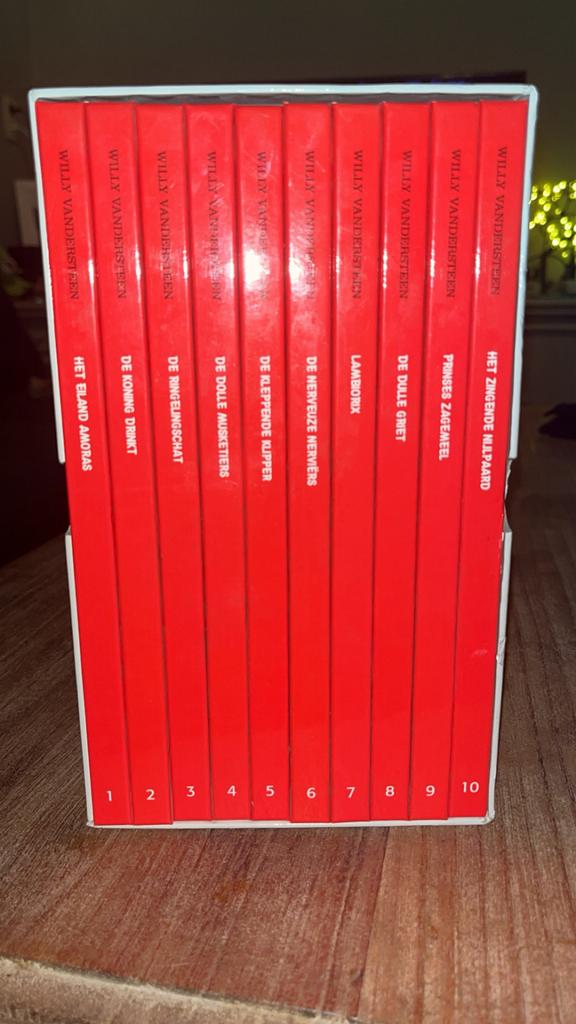 Suske & wiske boekendoos, Boeken, Ophalen of Verzenden, Zo goed als nieuw