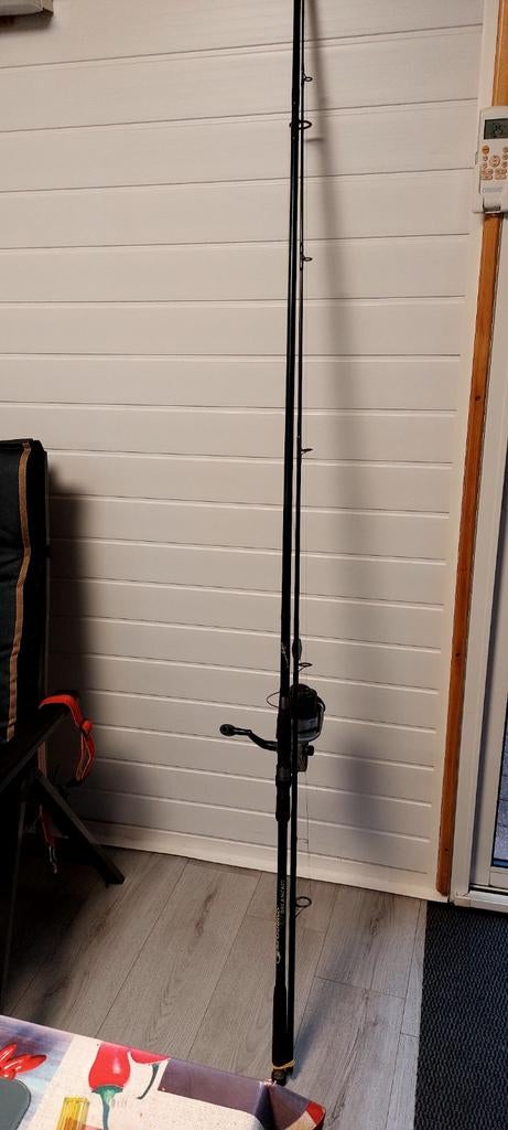 Canne garbolino 13 pieds 2lbs et demi avec moulinet regal s