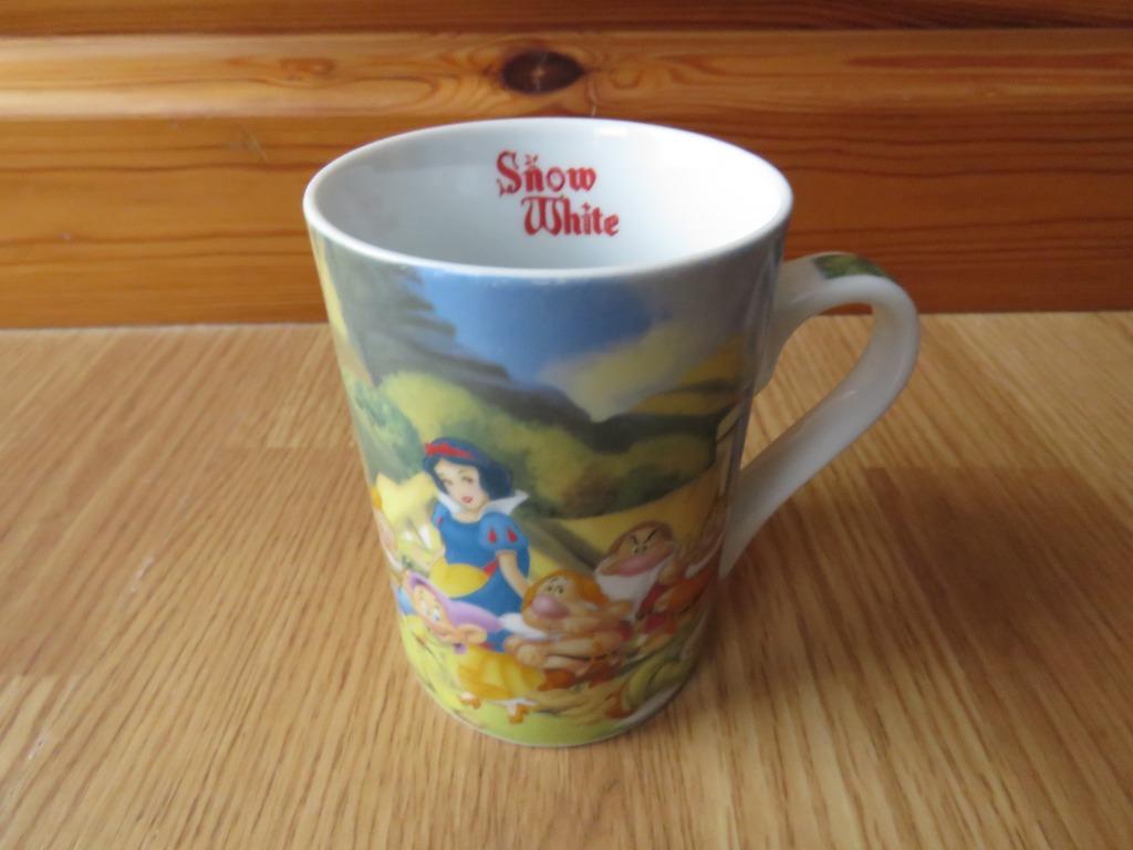 superbe mug tasse blanche neige de Disney, Ophalen of Verzenden, Zo goed als nieuw, Kop(pen) en/of Schotel(s)