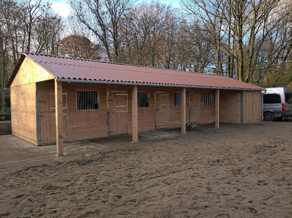 dubbelwandige paardenstallen, Weidegang, 2 of 3 paarden of pony's