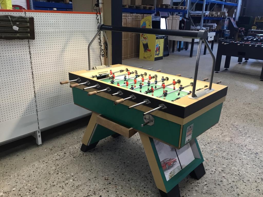 Jupiter 7 étoiles restaurées avec lampe, Enfants & Bébés, Jouets | Tables de football, Utilisé, Enlèvement ou Envoi